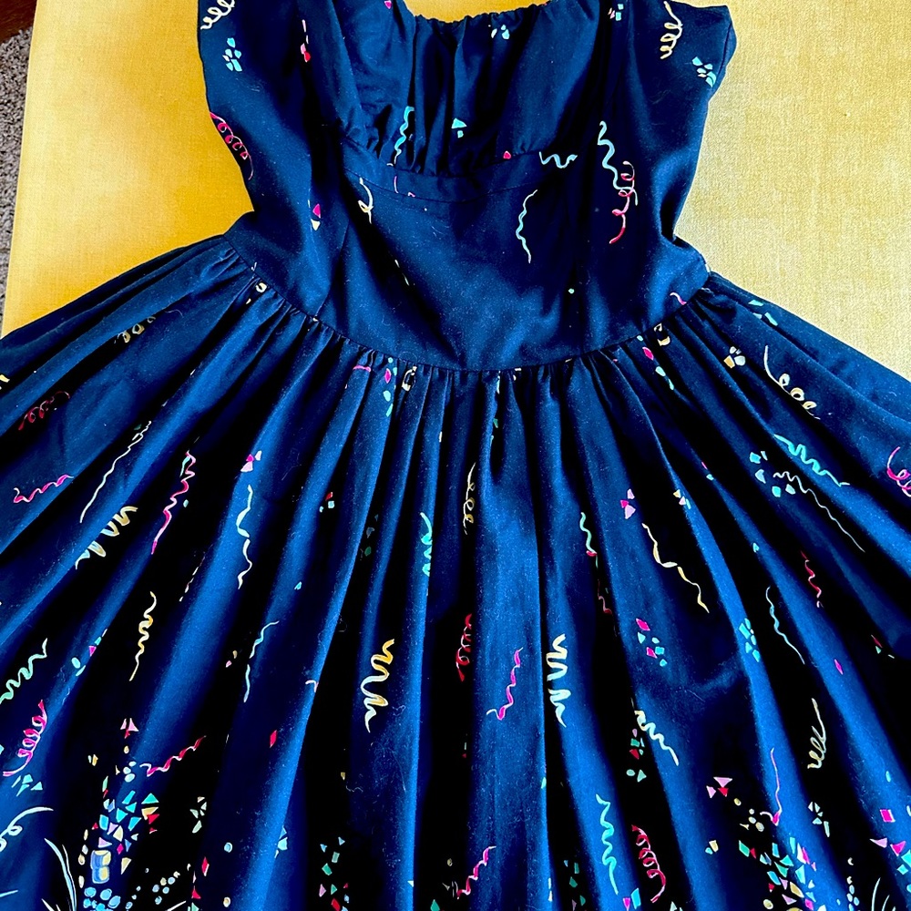 Bernie Dexter Dress~ Size Medium New condition~ $75